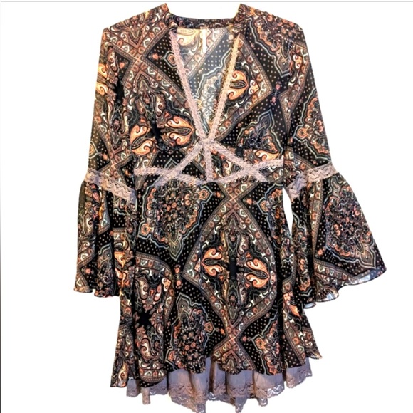 🆕 Free People Moonlight Bay Paisley Print w/bell sleeves Dress - Picture 3 of 5